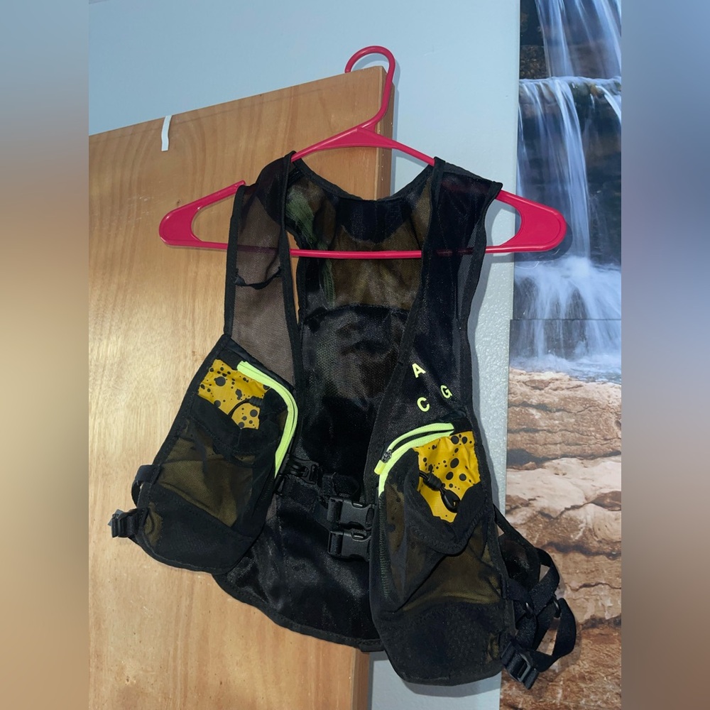 Nike ACG Running Vest